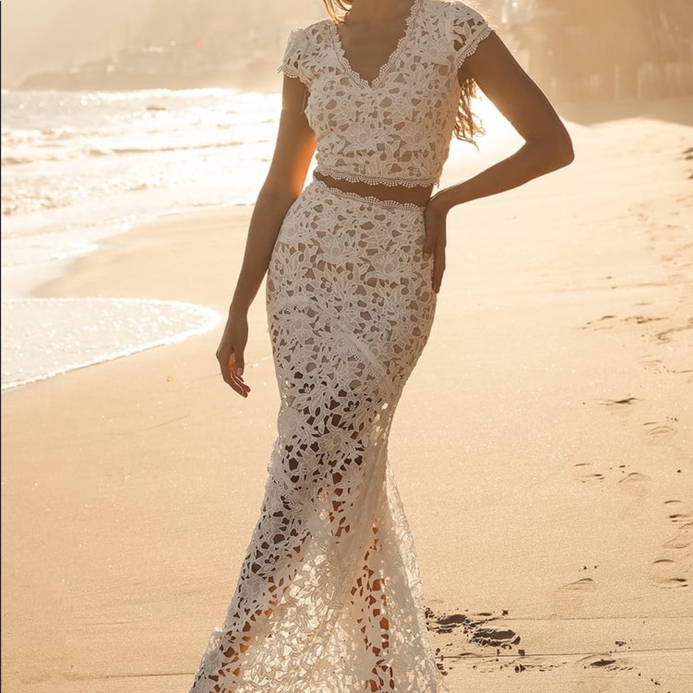 New White Lace Two Piece Set